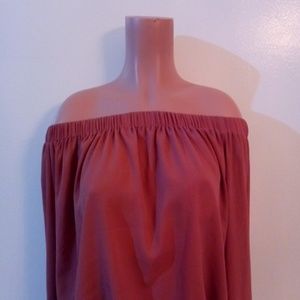 Plum blouse, off the shoulder, cutout in the back,